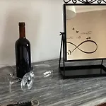Casa Degli Eroi Konukevi *